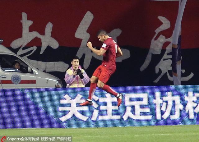 欧联-勒沃库森2-0赫根5战全胜锁头名 药厂各赛事豪取14连胜北京时间12月1日凌晨4时，欧联杯H组第5轮，勒沃库森客场对阵赫根。